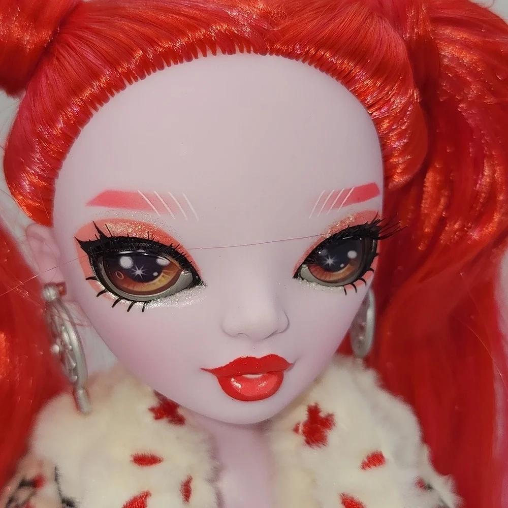 Rainbow/Shadow High Rosie Red Red-Haired Fashion Doll with‎ Floral Coat